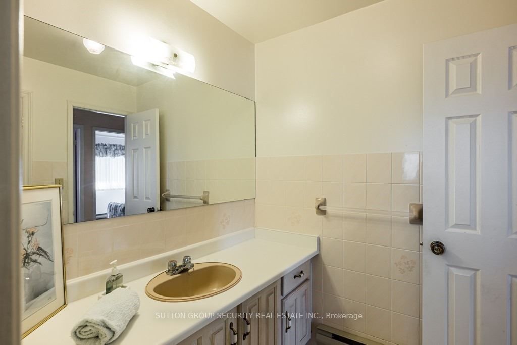 Listing S5947232 - Large Photo # 20
