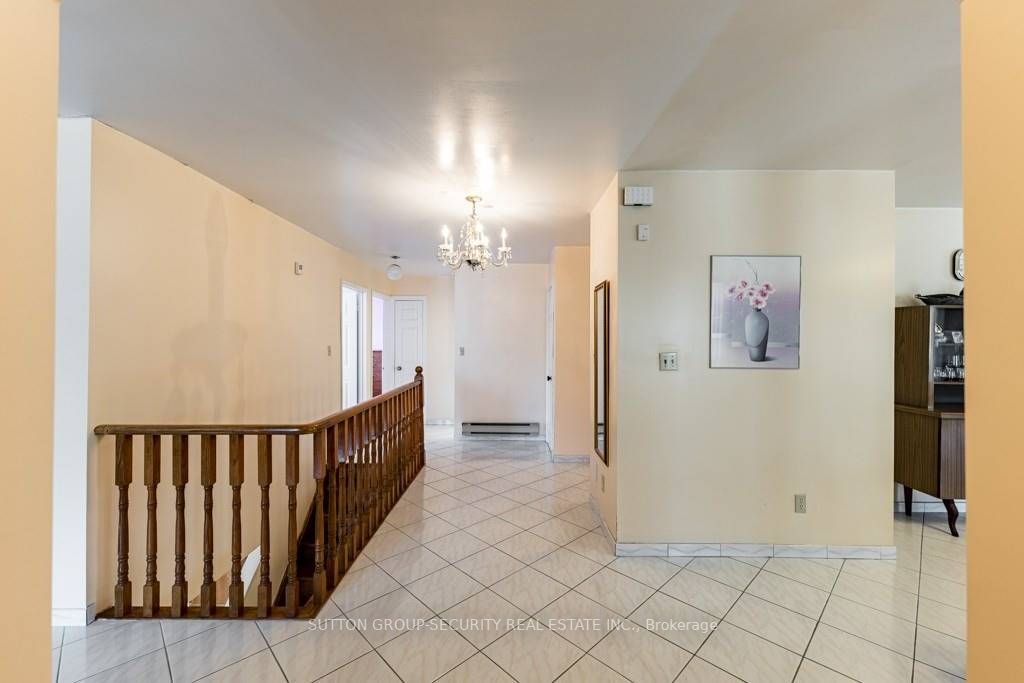 Listing S5947232 - Large Photo # 8