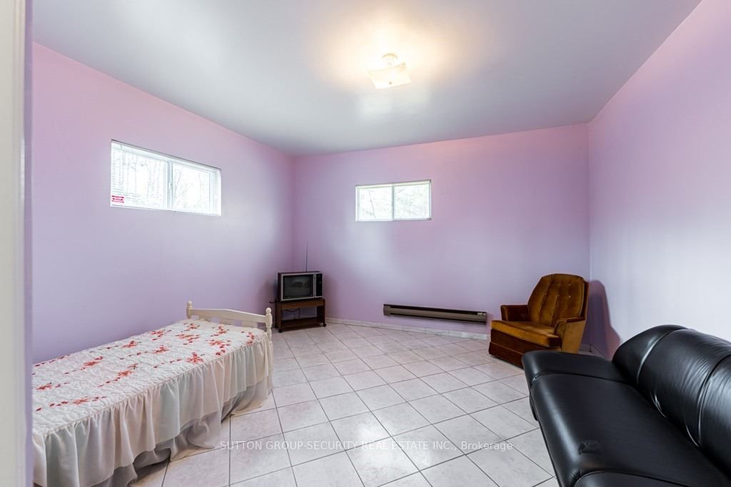 Listing S5947232 - Large Photo # 28