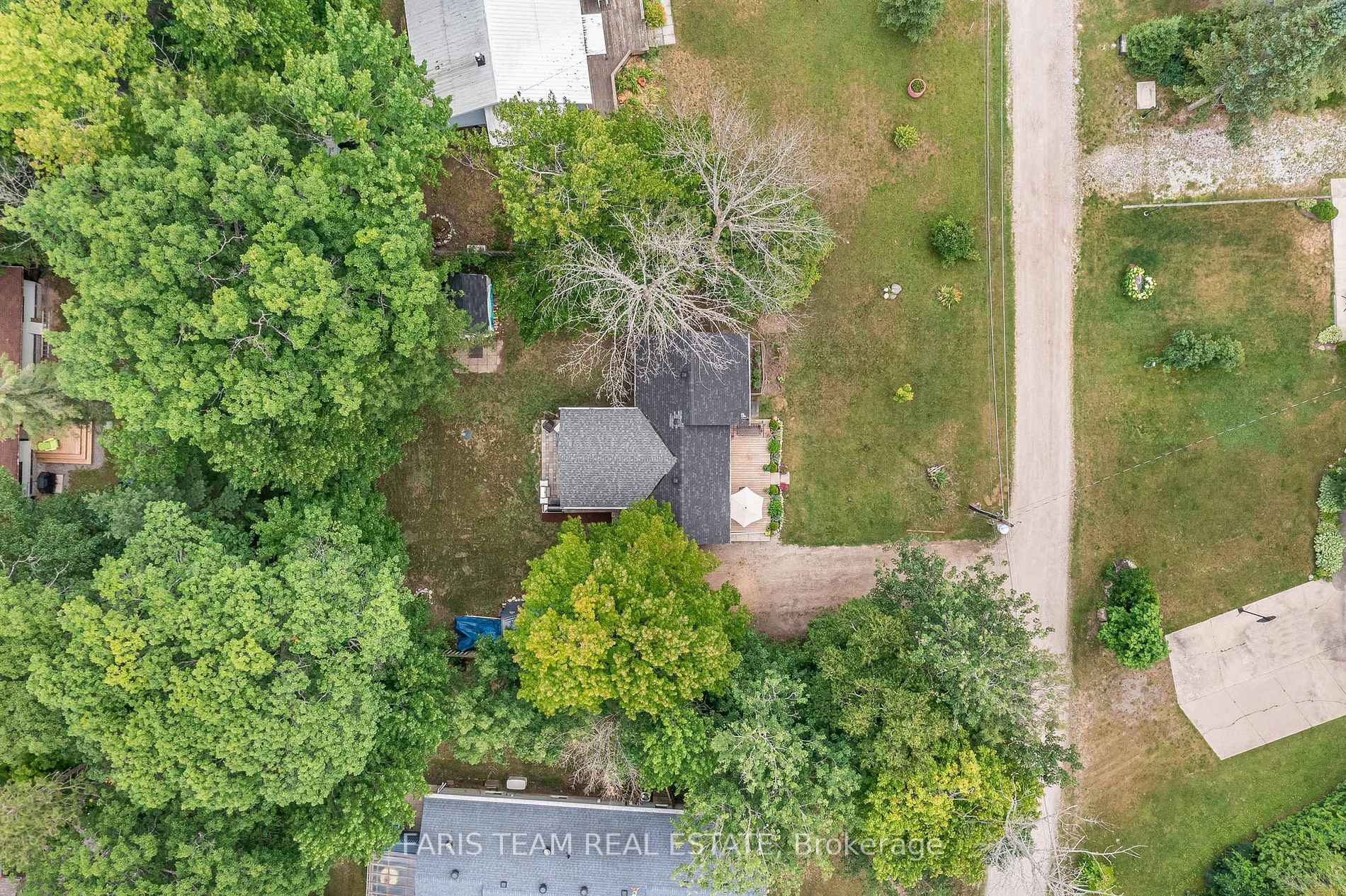 10 Oak St