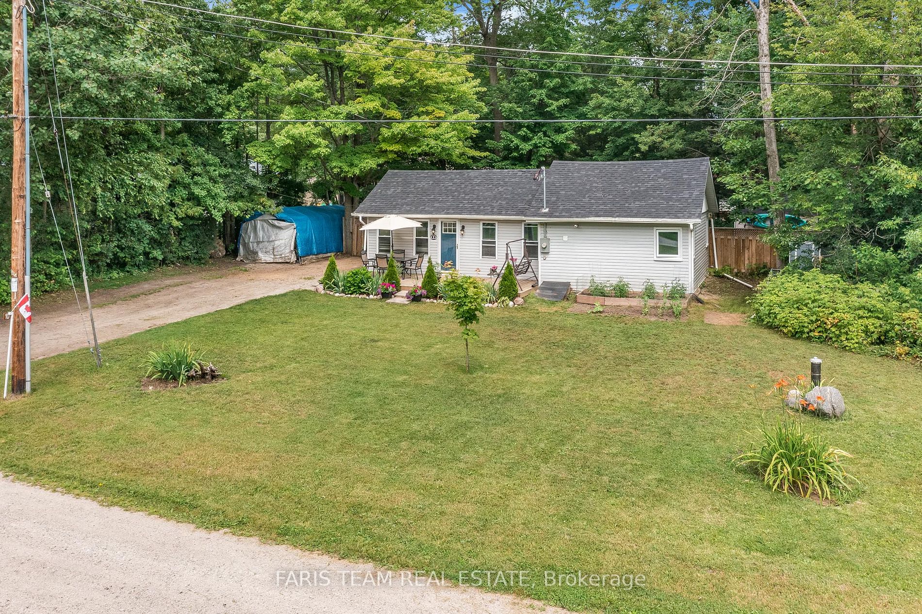 10 Oak St