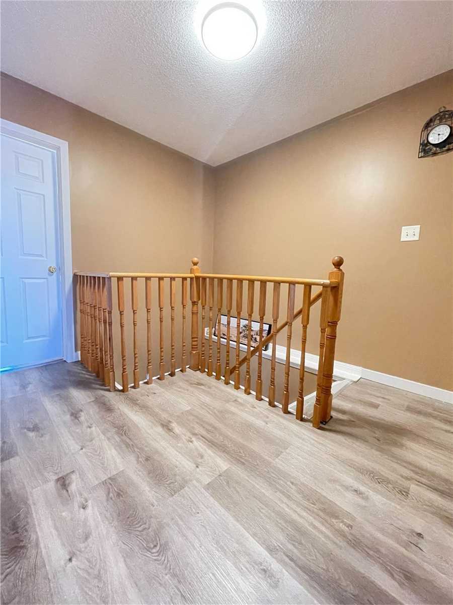Listing S5948243 - Large Photo # 21