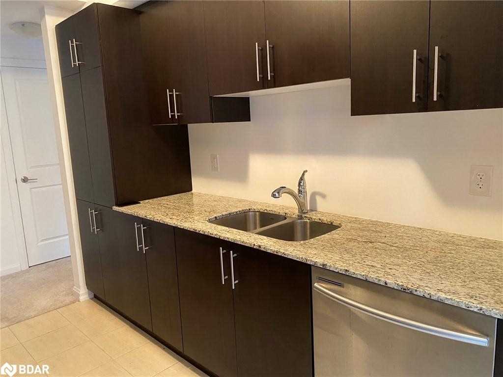 302 Essa Rd, #201
