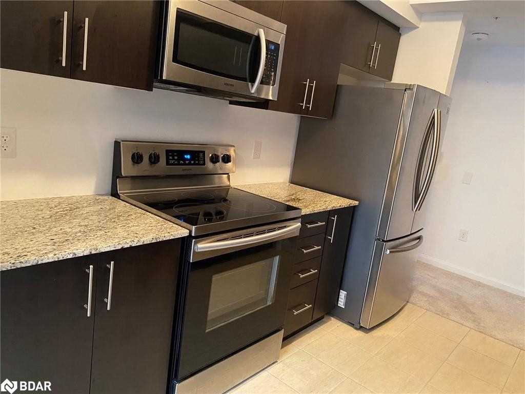 302 Essa Rd, #201