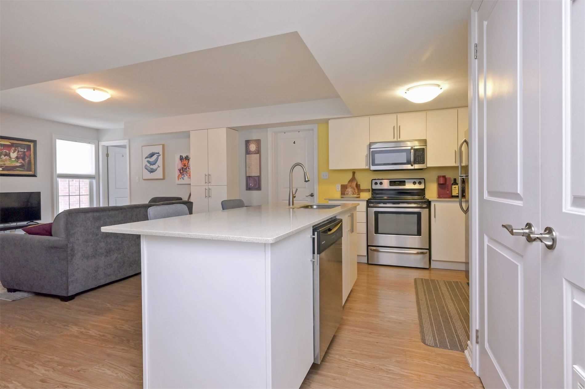 244 Penetanguishene Road, #16