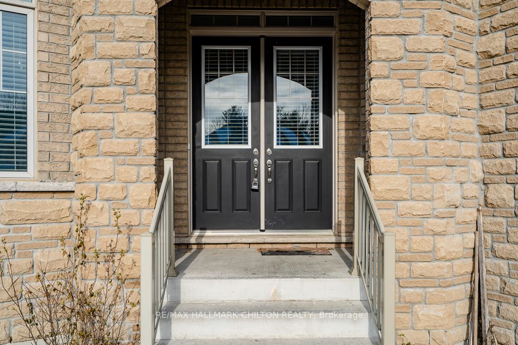 56 Redmond Cres