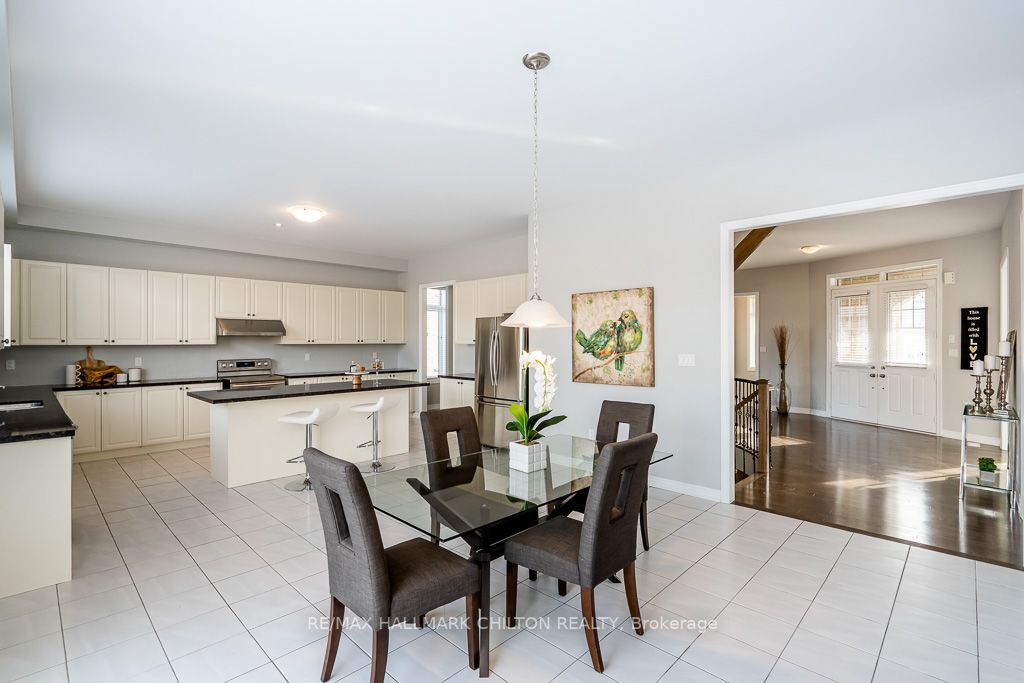 56 Redmond Cres