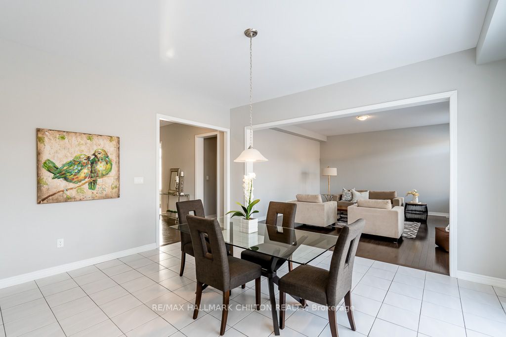 56 Redmond Cres