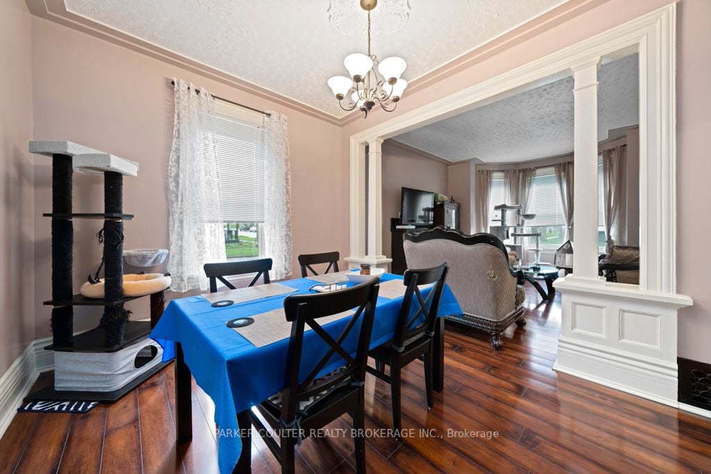 66 Parkside Dr