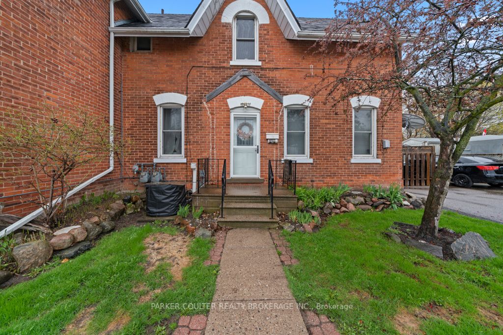 66 Parkside Dr
