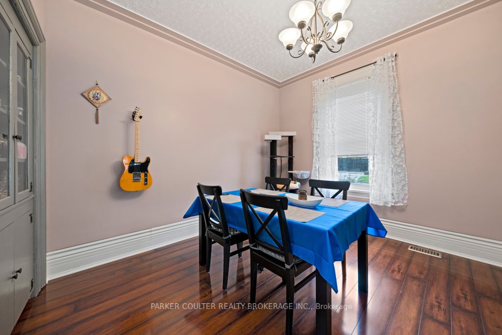 66 Parkside Dr