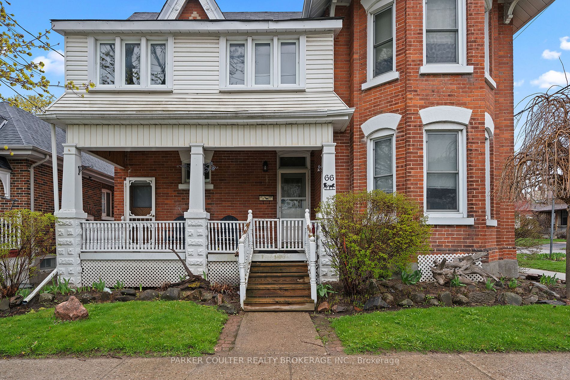 66 Parkside Dr