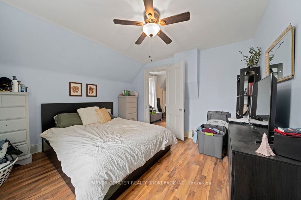 66 Parkside Dr