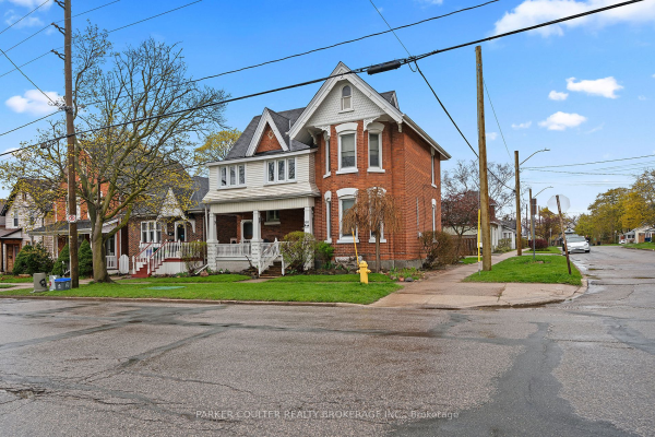 66 Parkside Dr, Barrie
