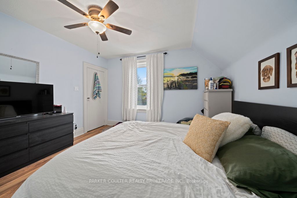66 Parkside Dr