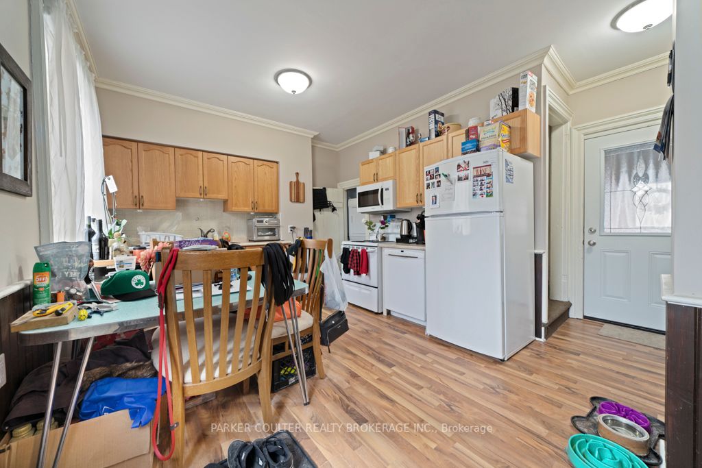 66 Parkside Dr