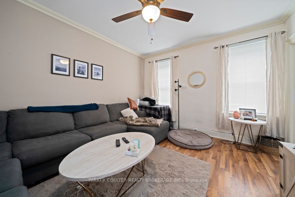 66 Parkside Dr
