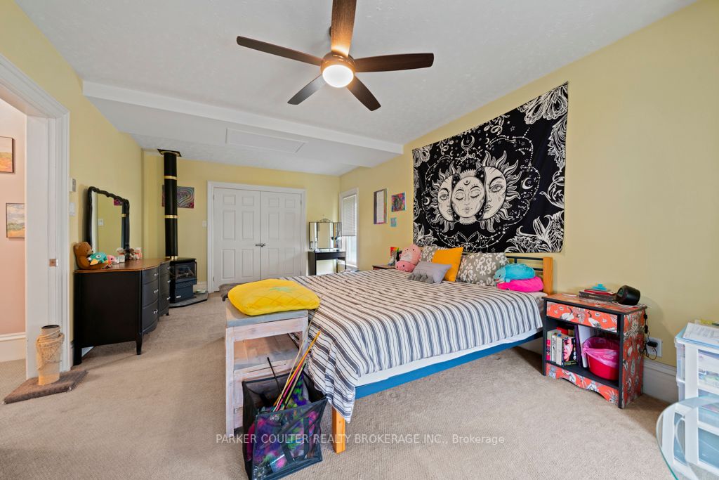 66 Parkside Dr