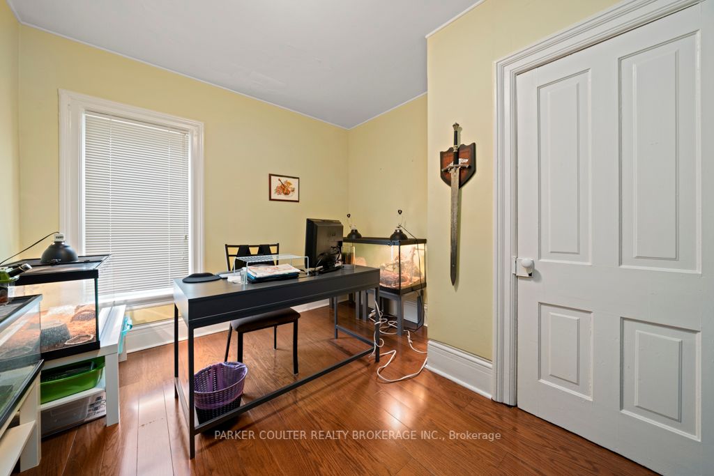 66 Parkside Dr