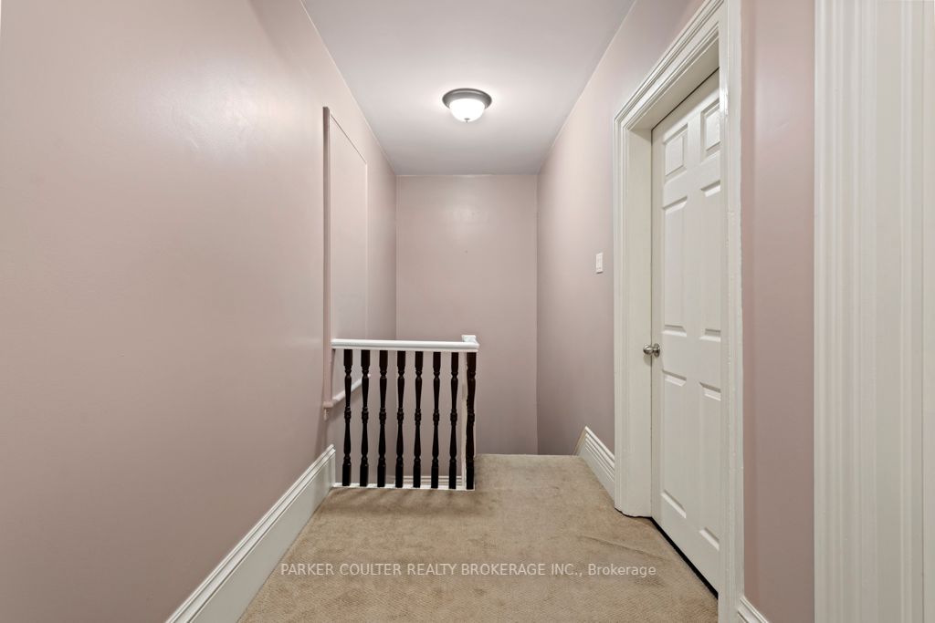 66 Parkside Dr