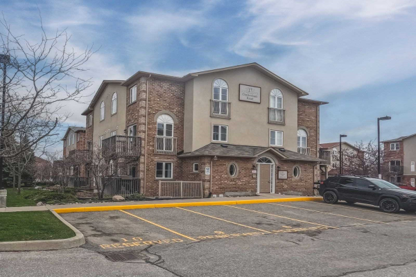17 Cheltenham Rd, Barrie