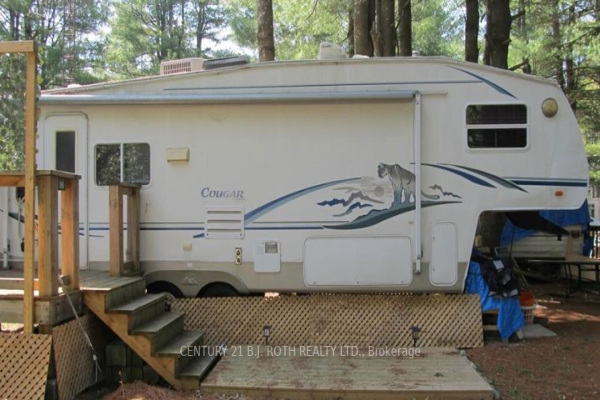 5216 90 County Rd, Springwater