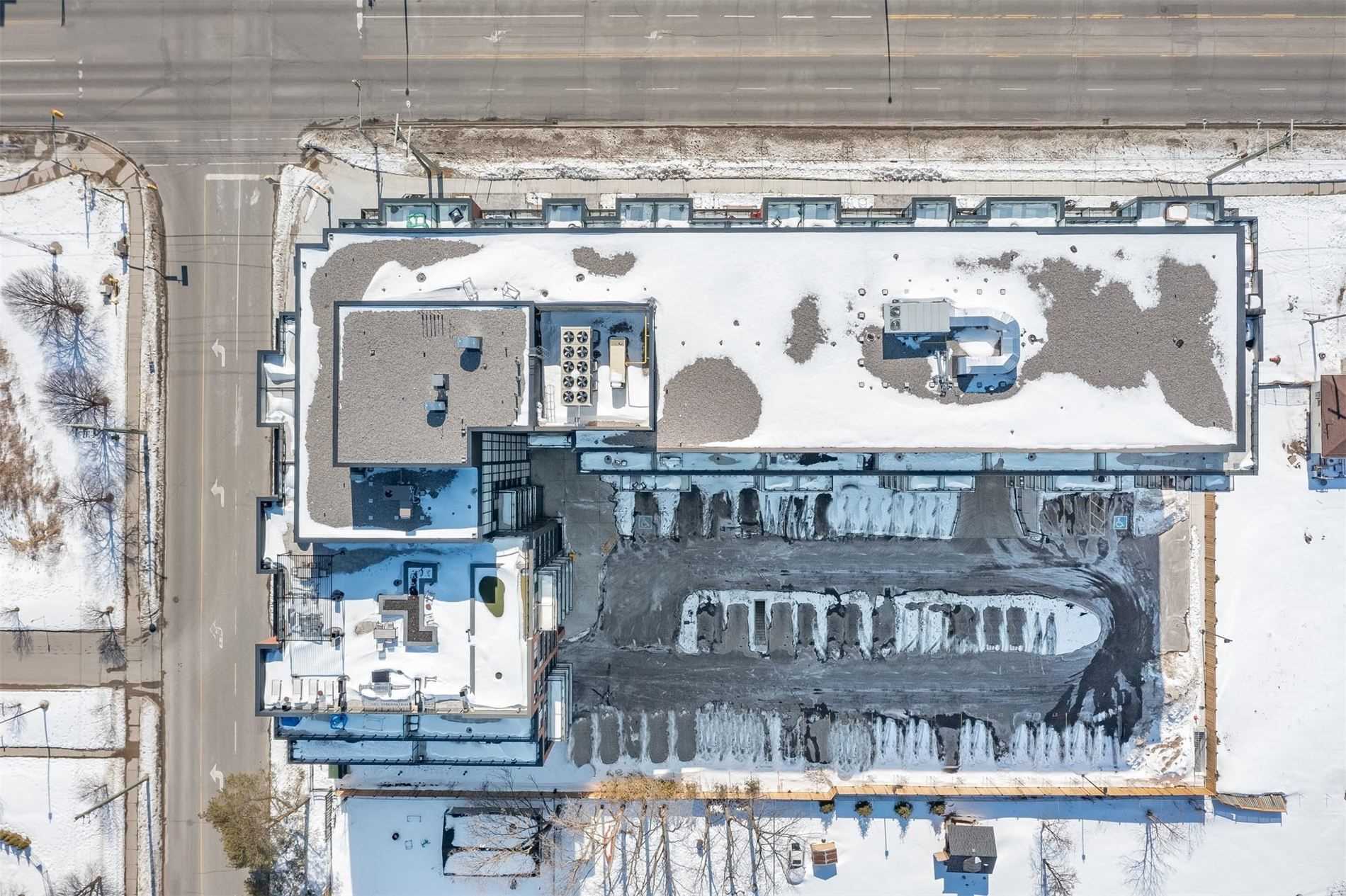 681 Yonge St, #528