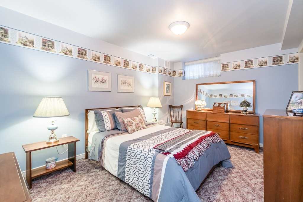 168 Hurst Dr