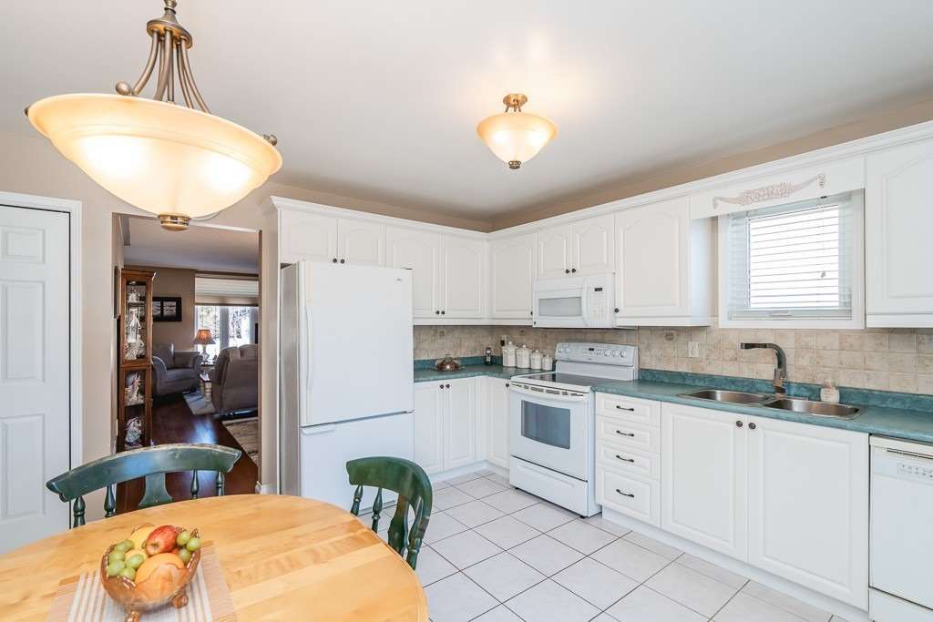 168 Hurst Dr