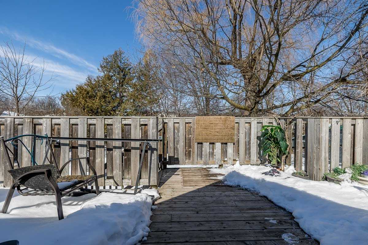 10 Dufferin Street