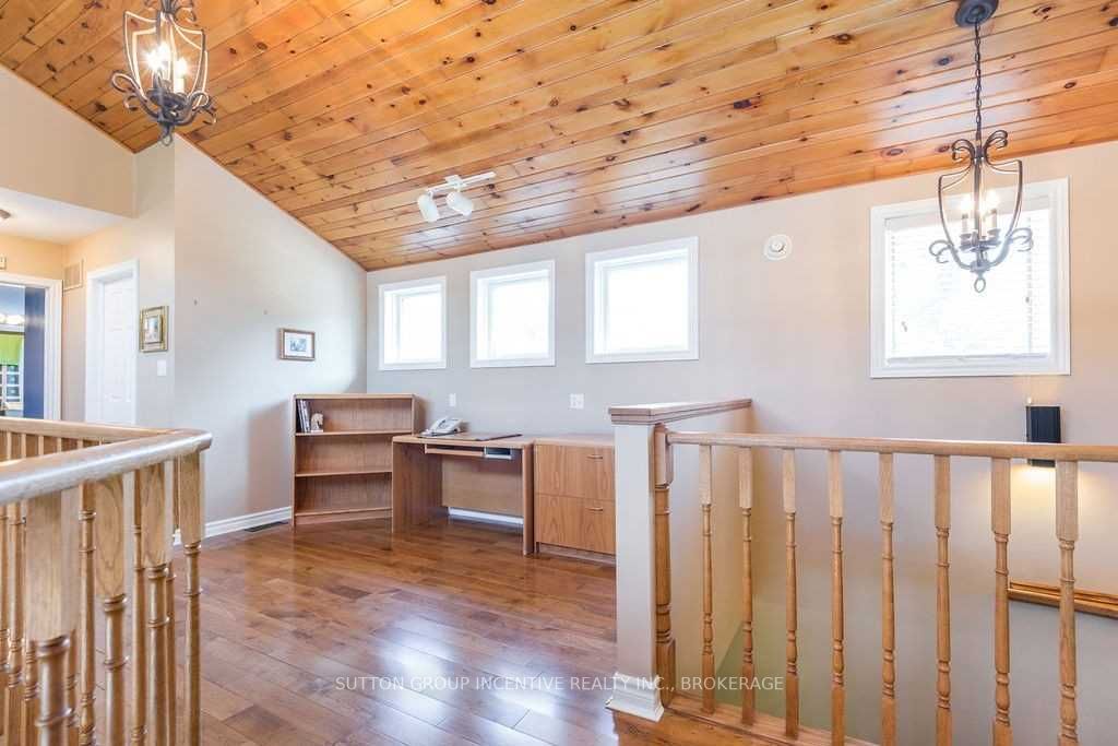 Listing S5960025 - Large Photo # 27