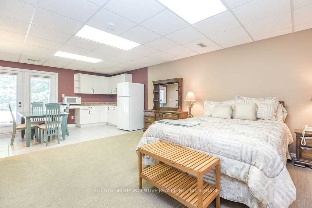 Listing S5960025 - Large Photo # 32