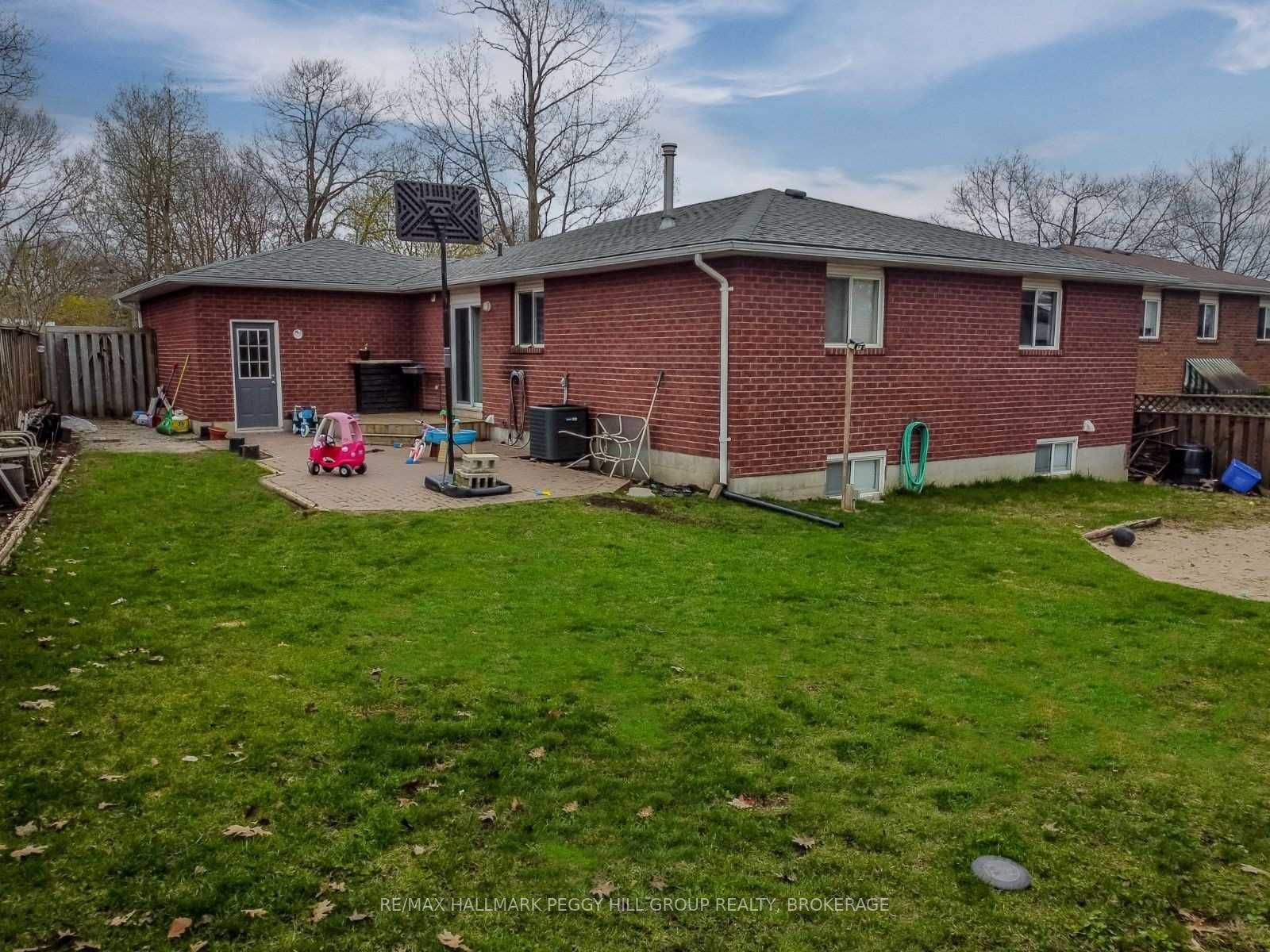 388 Leacock Dr
