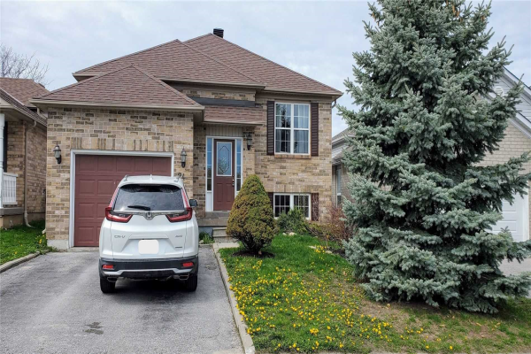 24 Leggott Ave, Barrie
