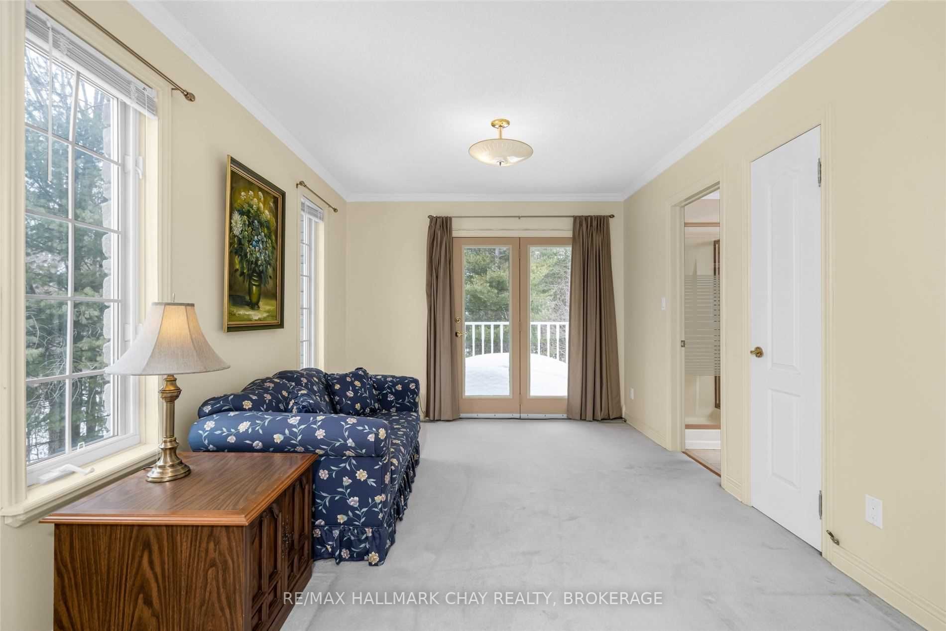 712 Mt St Louis Road W