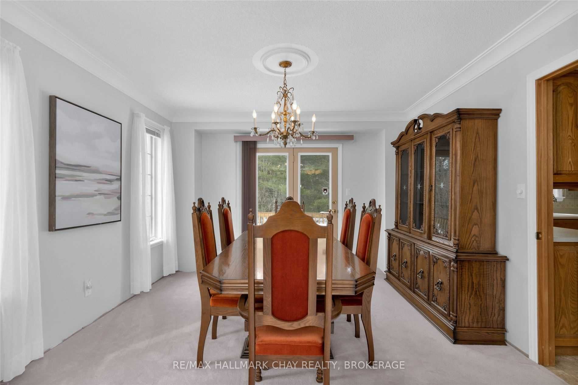 712 Mt St Louis Road W
