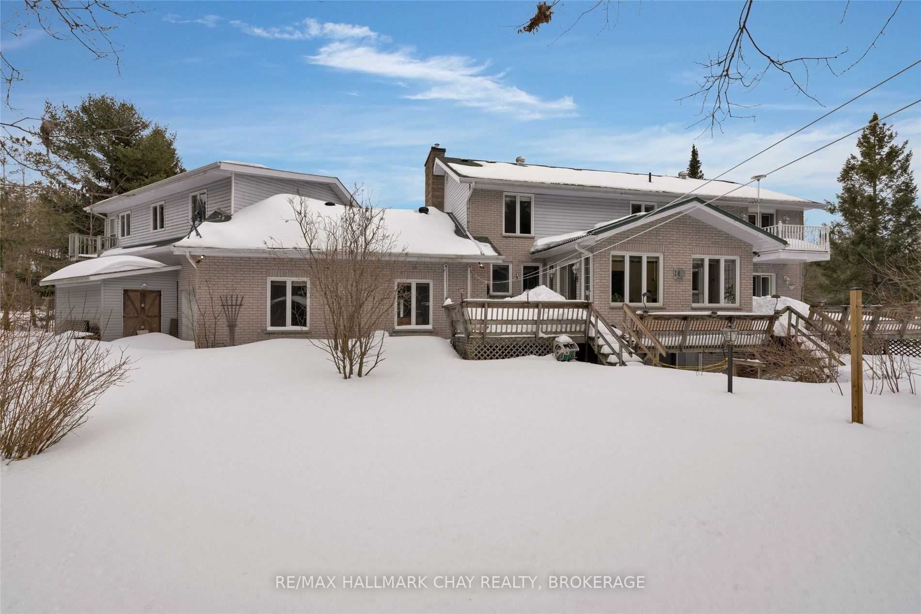 712 Mt St Louis Road W