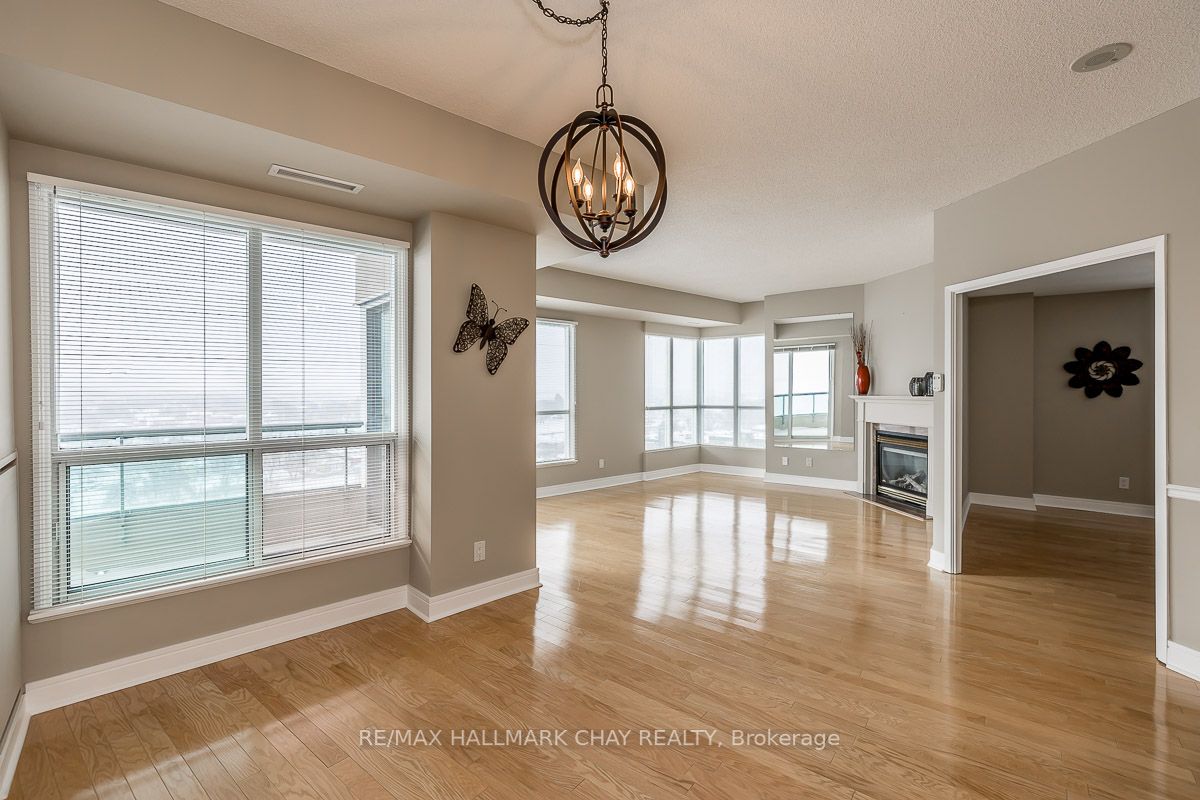 2 Toronto St, #1204