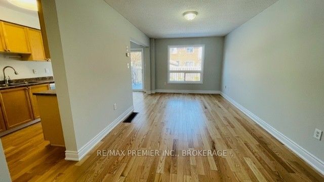 140 Sydenham Wells Rd