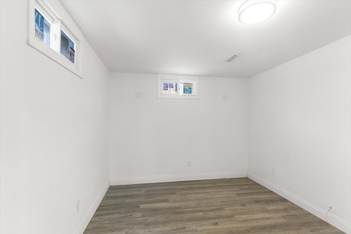 Listing S5965991 - Large Photo # 27