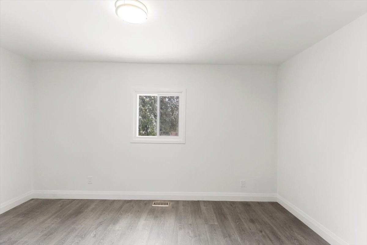 Listing S5965991 - Large Photo # 17