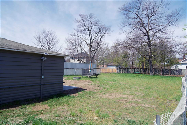 936 Mosley St, Wasaga Beach