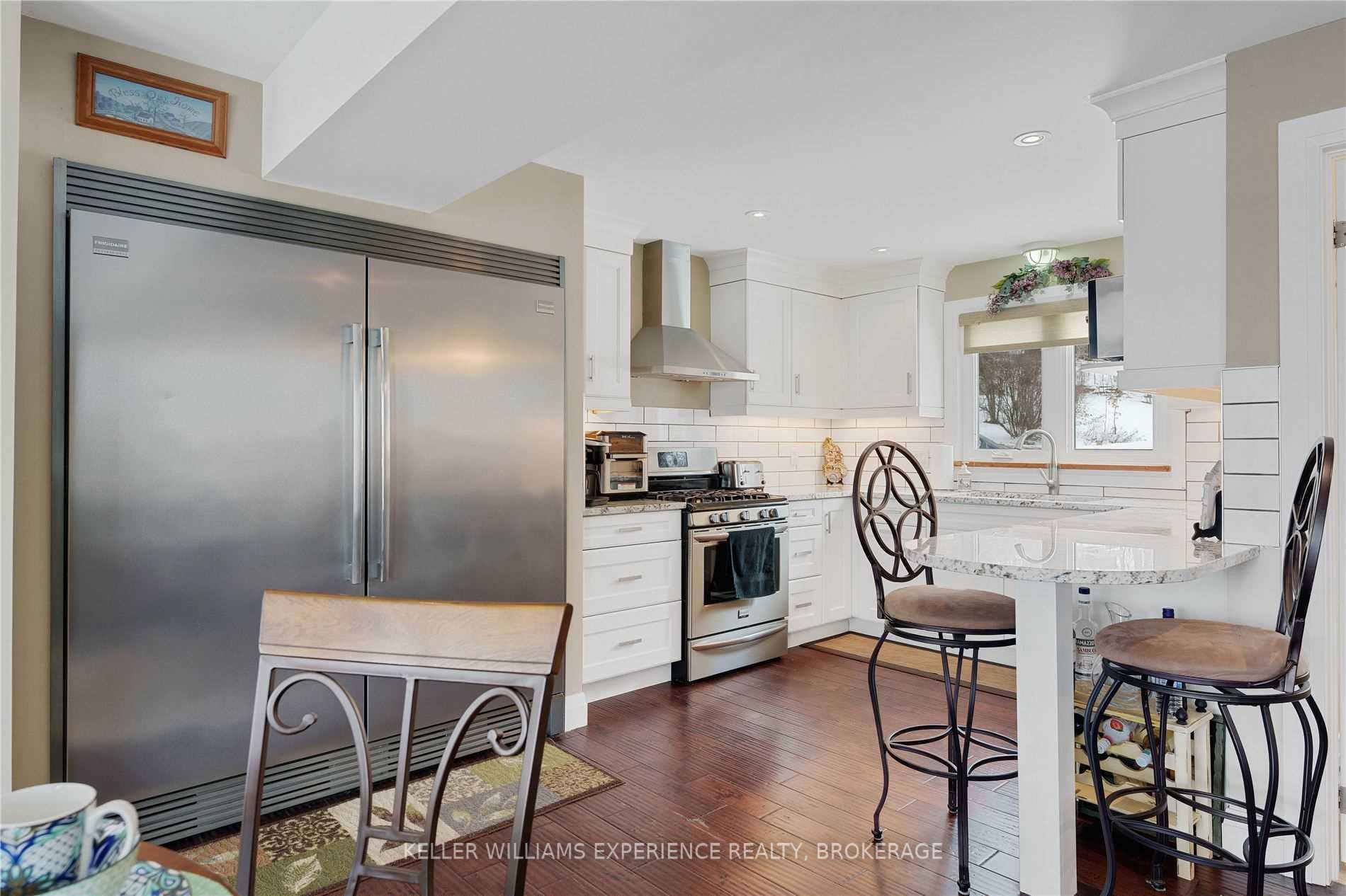 181 Shanty Bay Rd