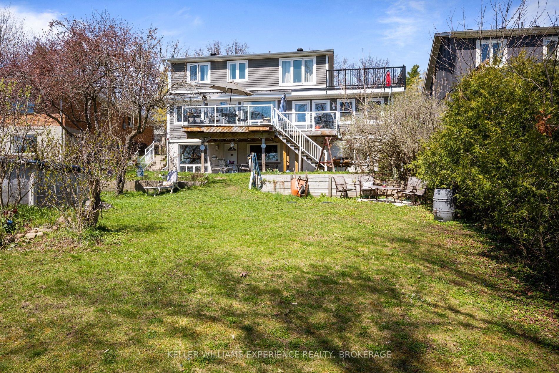 181 Shanty Bay Rd