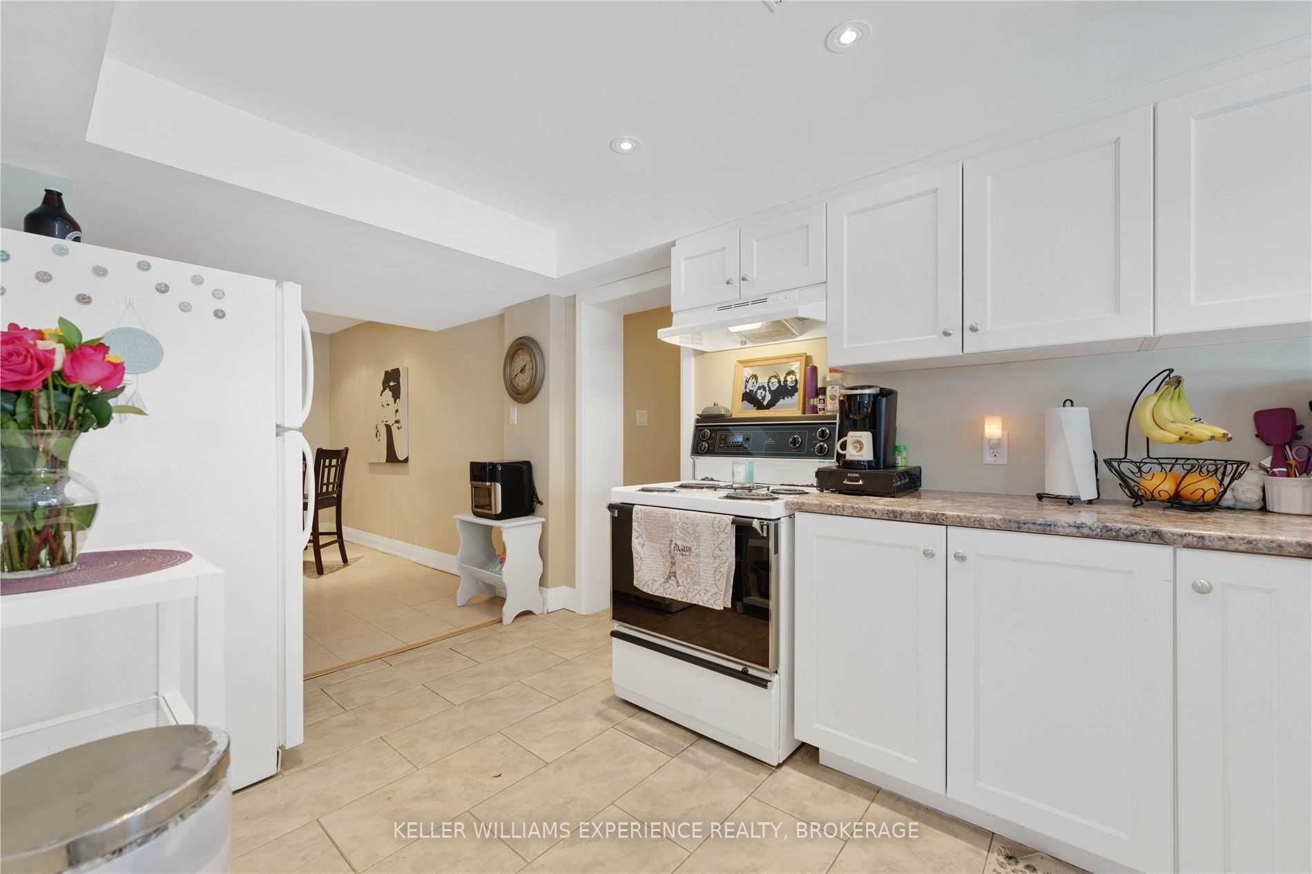 181 Shanty Bay Rd