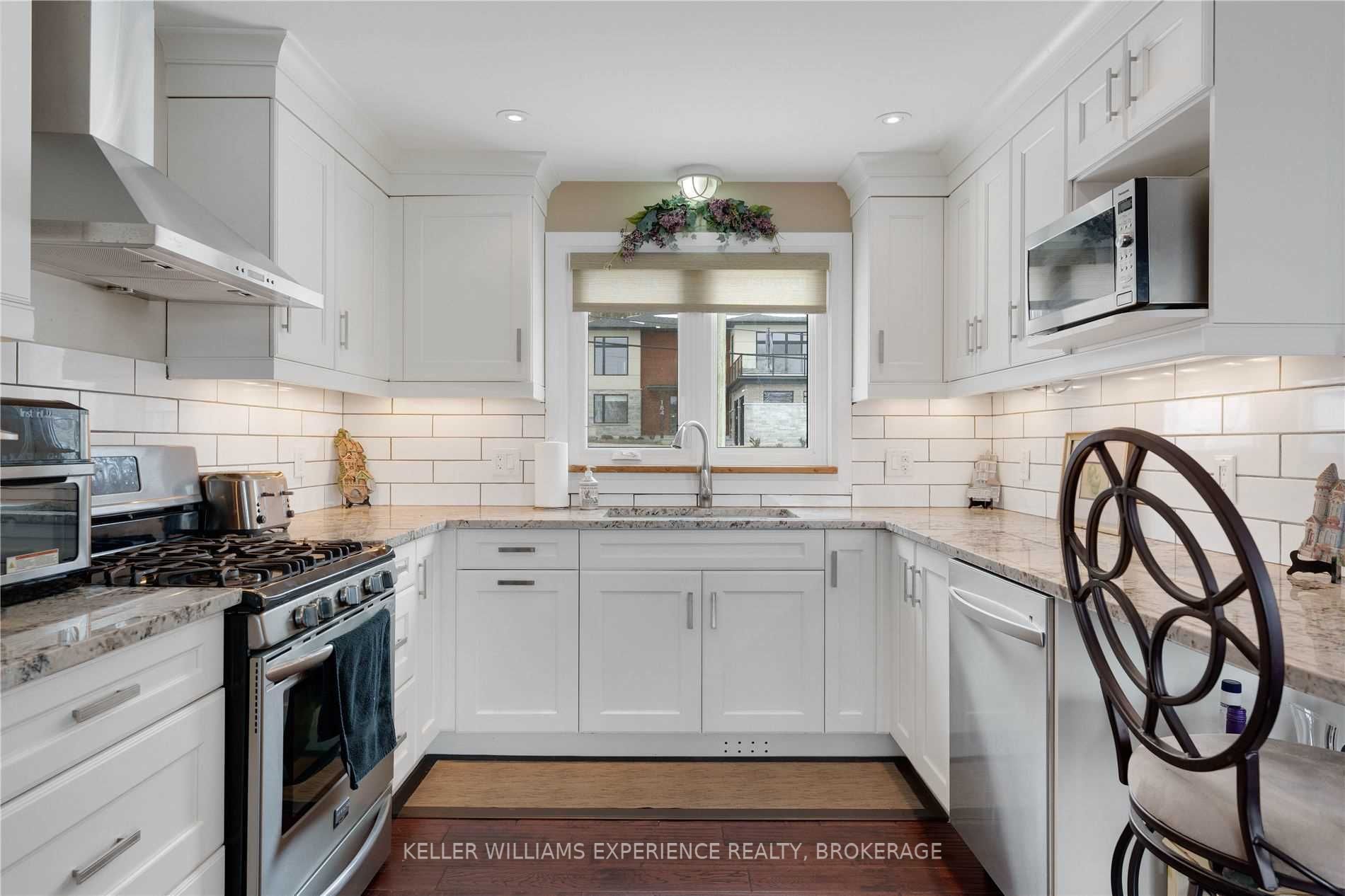 181 Shanty Bay Rd