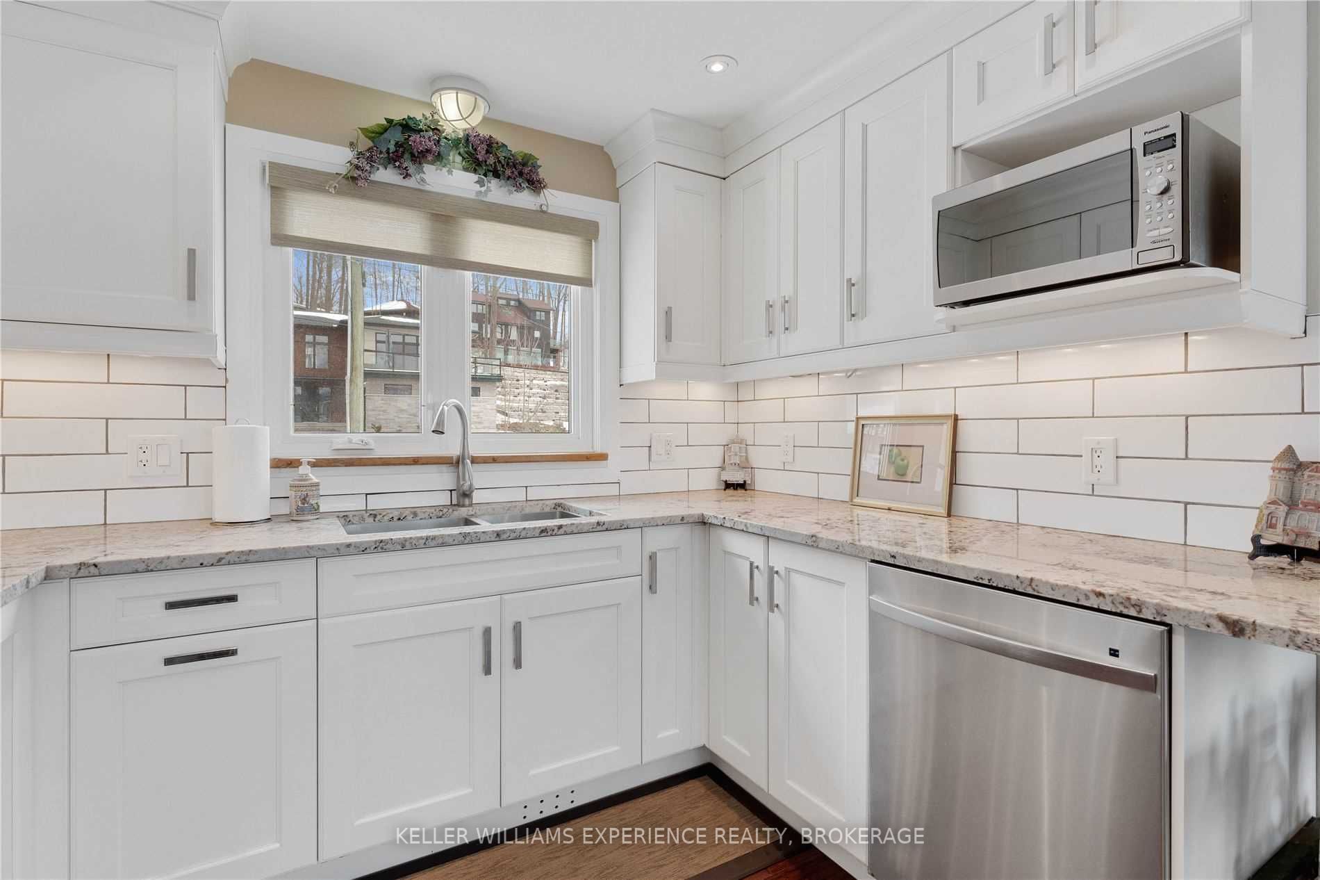 181 Shanty Bay Rd