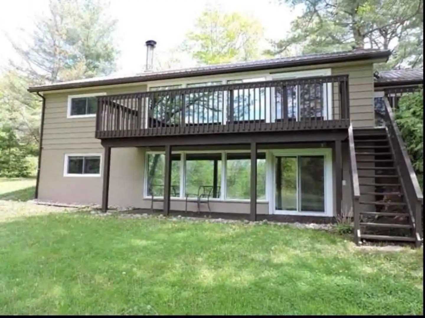 7696 South River Road