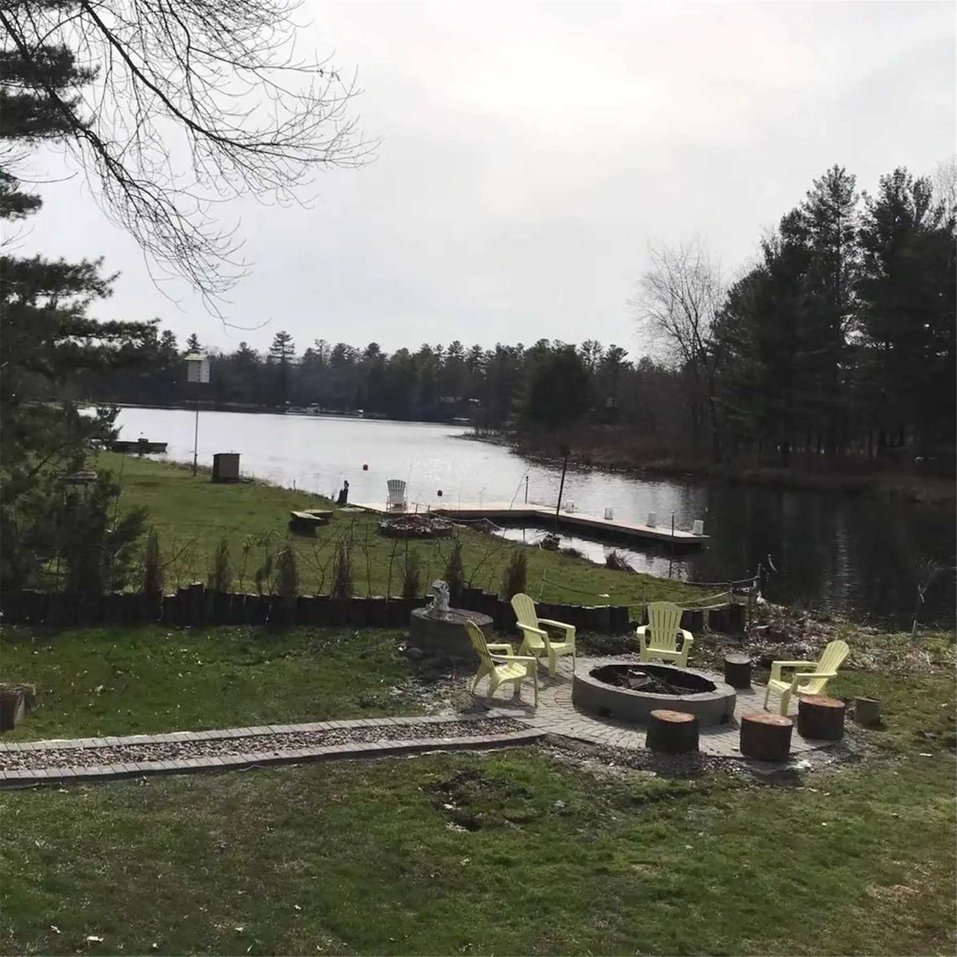 7696 South River Road