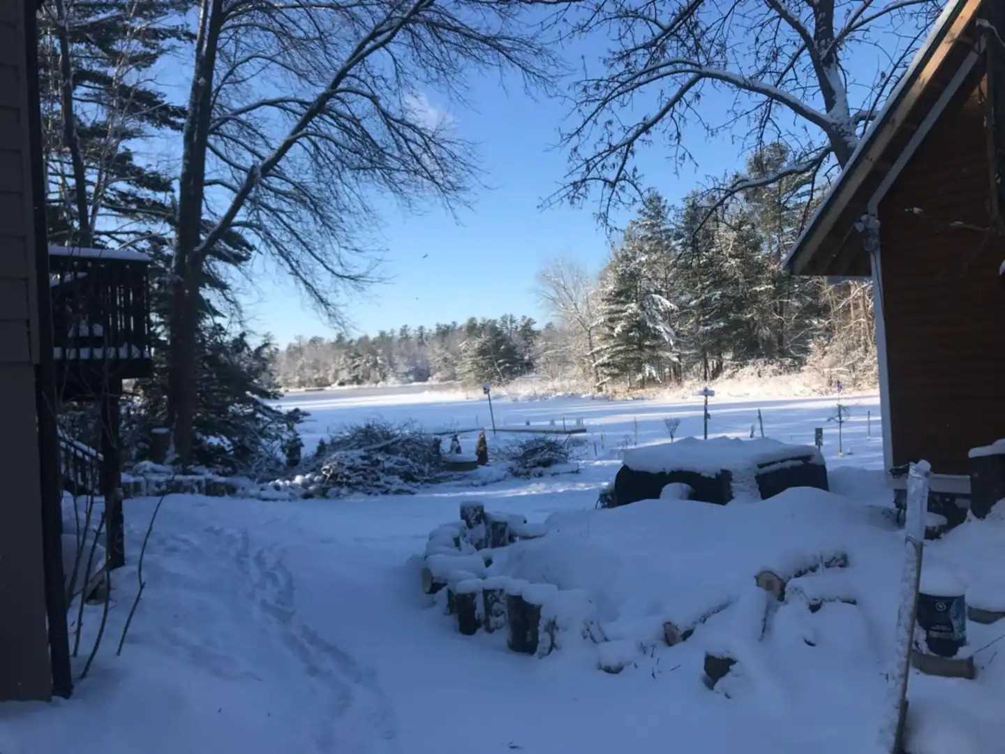 7696 South River Road